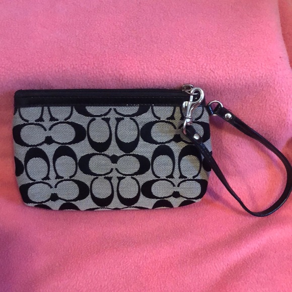 Coach wristlet - Picture 2 of 3